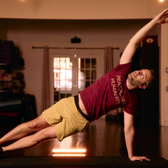 Chris Gampat The Phoblographer Harlowe Light Blades Panasonic S5 II 2.81-40s400Sigma 24-70mm F2.8 DG DN | A (L-Mount)